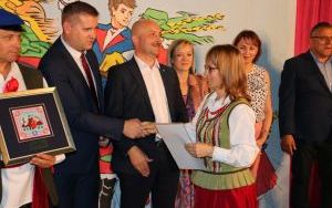 XX Powiatowy Przegląd Zespołów Folklorystycznych i Solistów w Chmielniku  (12)