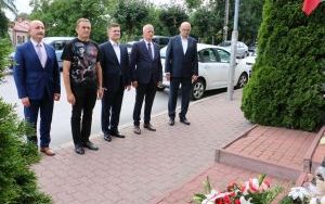 W hołdzie Bohaterom (6)