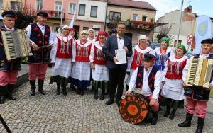 Święto muzyki ludowej w Chmielniku  (16)