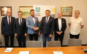 Umowa na drogę w Chrustach podpisana  (3)
