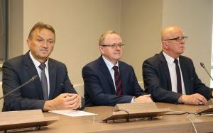 Podpisanie umów na powstanie nowych stanowisk pracy  (1)