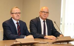 Podpisanie umów na powstanie nowych stanowisk pracy  (2)