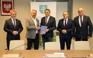 Podpisanie umów na powstanie nowych stanowisk pracy  (1)
