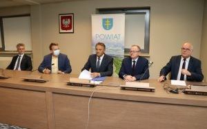 Podpisanie umów na powstanie nowych stanowisk pracy  (4)