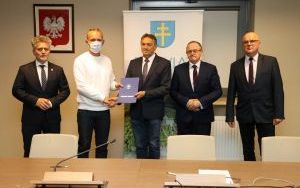 Podpisanie umów na powstanie nowych stanowisk pracy  (3)