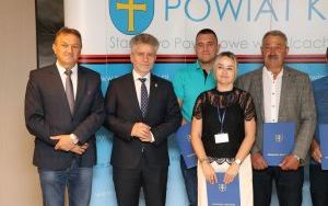 Podpisanie umów na powstanie nowych stanowisk pracy  (5)