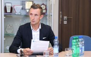 Sprawy oświatowe tematem komisji (2)