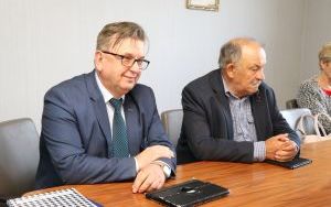Posiedzenie komisji Samorządu, Rozwoju Gospodarczego i Przeciwdziałania Bezrobociu (8)