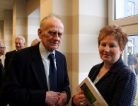 W Wojewódzkiej Bibliotece Publicznej w Kielcach wręczono medale i wyróźnienia.