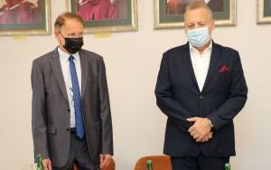 Będą wspólnie kształcić przyszłych lekarzy  (2)