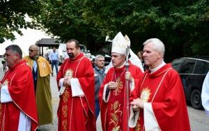 Odbudowany kopiec już poświęcony i odsłonięty (2)