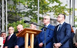 Odbudowany kopiec już poświęcony i odsłonięty (4)