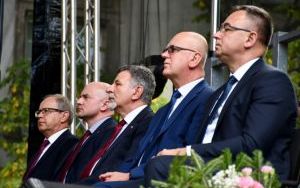Odbudowany kopiec już poświęcony i odsłonięty (1)