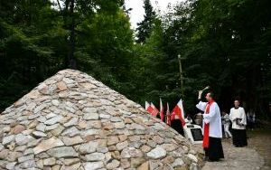 Odbudowany kopiec już poświęcony i odsłonięty (2)