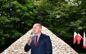 Odbudowany kopiec już poświęcony i odsłonięty (3)
