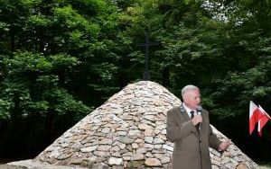 Odbudowany kopiec już poświęcony i odsłonięty (2)