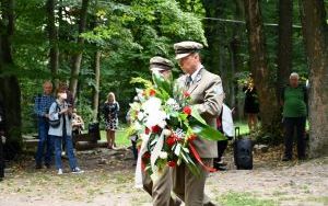 Odbudowany kopiec już poświęcony i odsłonięty (2)