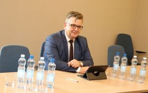 Posiedzenie komisji Samorządu, Rozwoju Gospodarczego i Przeciwdziałania Bezrobociu (1)