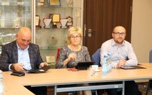 Posiedzenie komisji Samorządu, Rozwoju Gospodarczego i Przeciwdziałania Bezrobociu (2)