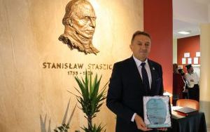 Szkoła Podstawowa nr 2 w Zagnańsku obchodziła piękny jubileusz (1)
