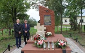 Pomnik po renowacji już odsłonięty (11)