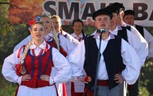 Ludowe występy w amfiteatrze (2)