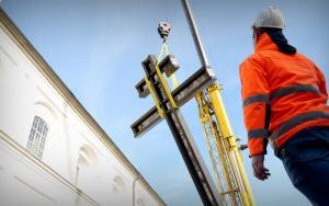 Krzyż morowy stanął na Świętym Krzyż (7)