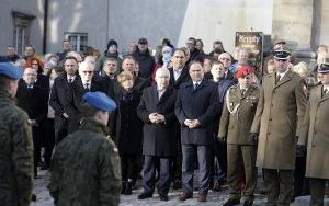 Krzyż morowy stanął na Świętym Krzyż (4)