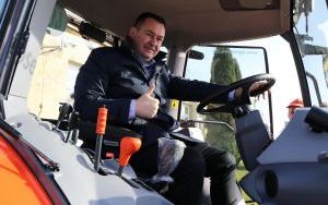 Nowy sprzęt na obwodach drogowych  (1)