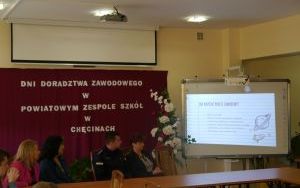 Powiatowy Zespół Szkół w Chęcinach (2)
