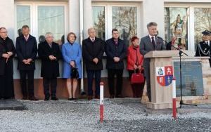 Druhowie z nowym wozem (4)