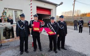 Druhowie z nowym wozem (17)