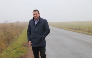 Drogowcy pracują przy bieżącym utrzymaniu dróg (1)