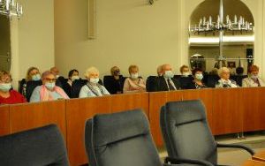 Seniorzy zwiedzali stolicę (1)