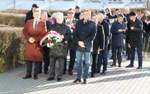 Upamiętnili 37. rocznice strajku w obronie krzyży we Włoszczowie  (1)