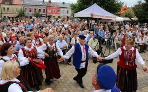 Przegląd Zespołów Folklorystycznych i Solistów w Chmielniku (1)