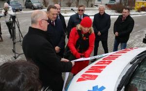 Szpital ma nową karetkę (2)