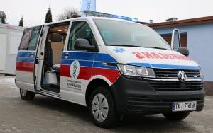 Szpital ma nową karetkę (4)