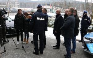 Uroczyste przekazanie nowych radiowozów (5)