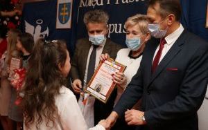 III Powiatowy Przegląd Kolęd i Pastorałek w Łopusznie  (5)