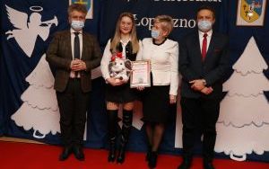 III Powiatowy Przegląd Kolęd i Pastorałek w Łopusznie  (1)