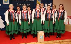 III Powiatowy Przegląd Kolęd i Pastorałek w Łopusznie  (1)