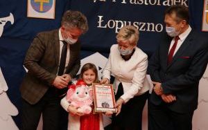 III Powiatowy Przegląd Kolęd i Pastorałek w Łopusznie  (2)