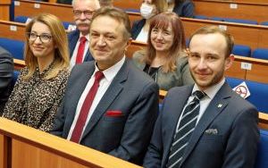 Podpisanie umowy na asystentów osobistych osób niepełnosprawnych  (3)