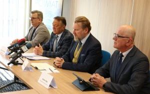 Konferencja prasowa. Nowy dyrektor szpitala w Chmielniku  (1)