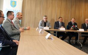 Konferencja prasowa. Nowy dyrektor szpitala w Chmielniku  (6)