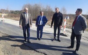 W Szczukowicach powiat buduje drogę (4)