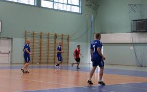 Za nami XX Halowe Mistrzostwa Radnych i Pracowników Samorządowych w Piłce Nożnej o Puchar Starosty Kieleckiego (1)