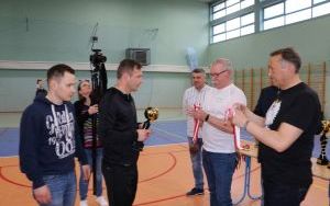 Za nami XX Halowe Mistrzostwa Radnych i Pracowników Samorządowych w Piłce Nożnej o Puchar Starosty Kieleckiego (5)