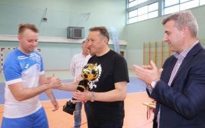 Za nami XX Halowe Mistrzostwa Radnych i Pracowników Samorządowych w Piłce Nożnej o Puchar Starosty Kieleckiego (7)
